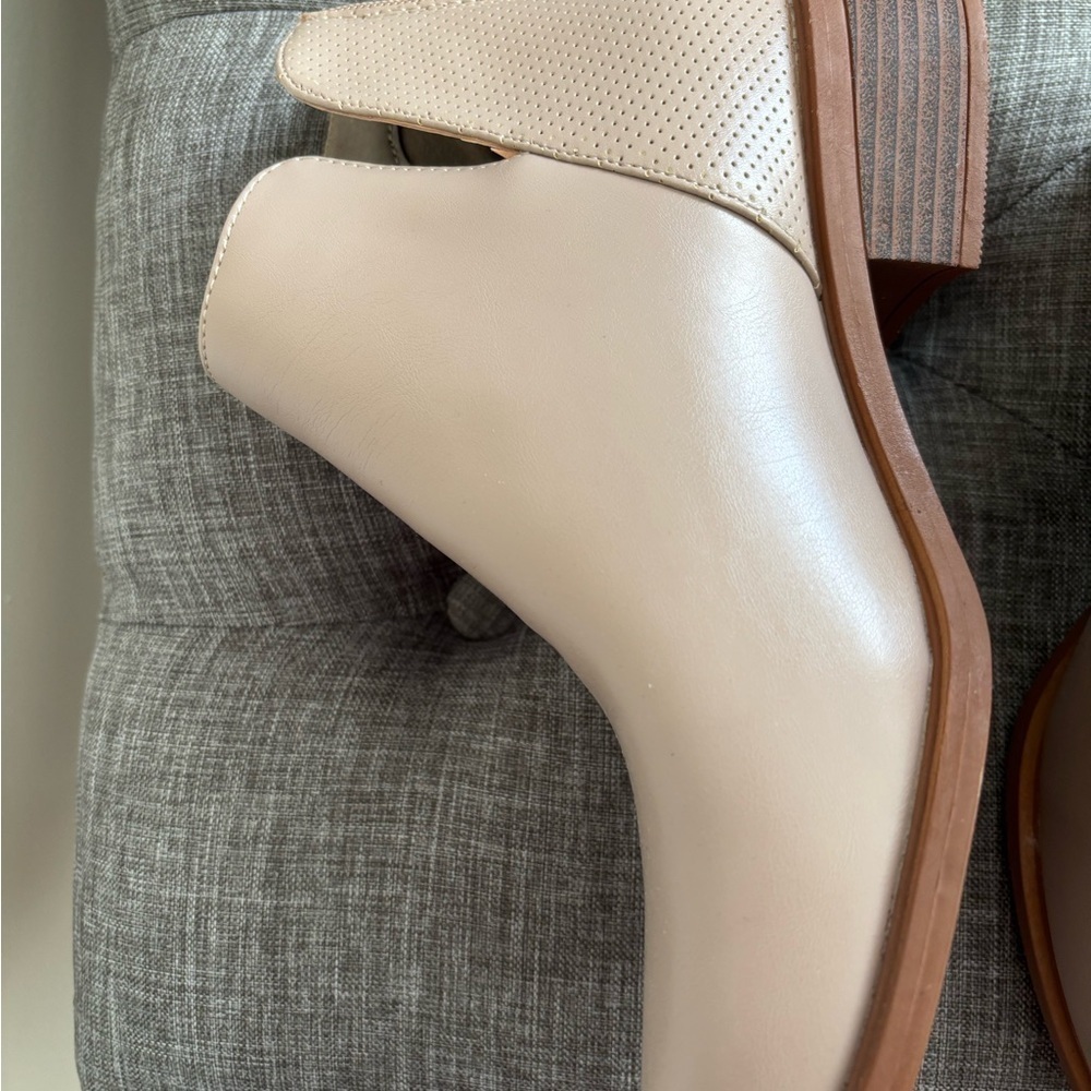 Elegant Cream Women's Shoes